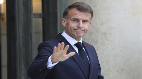 قناة روسيا اليوم | ماكرون يدعو أوروبا إلى