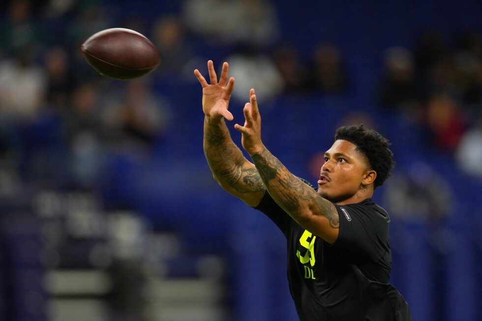 Bills target defense in choosing LB Parker, CB Igbinosun in NFL draft after trading out of 1st round